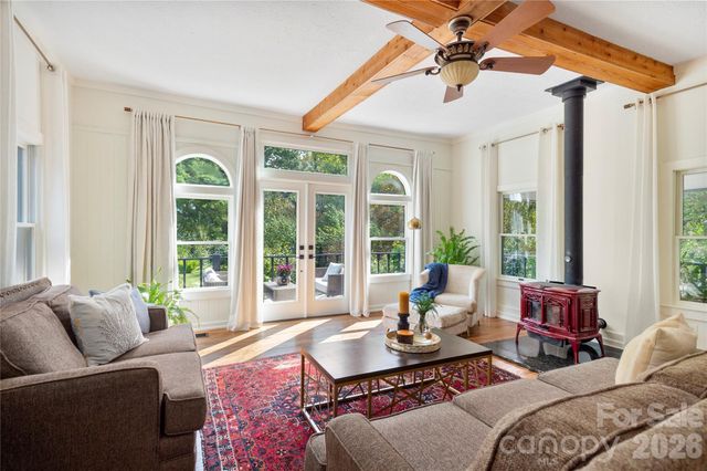 528 Padgettown Road, Black Mountain, NC 28711