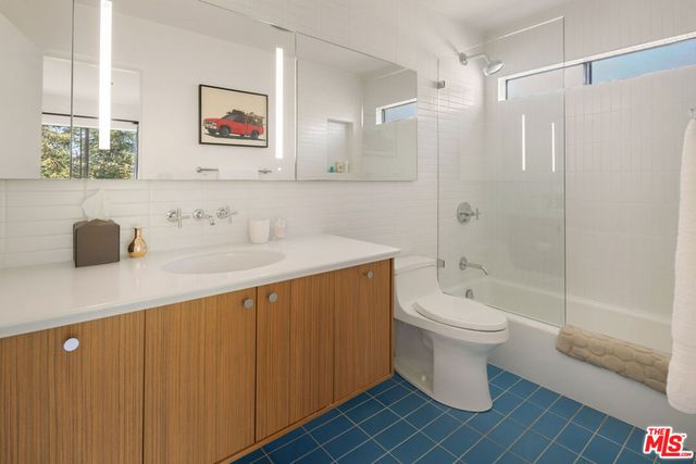 859 S Bundy Drive, Los Angeles, CA 90049