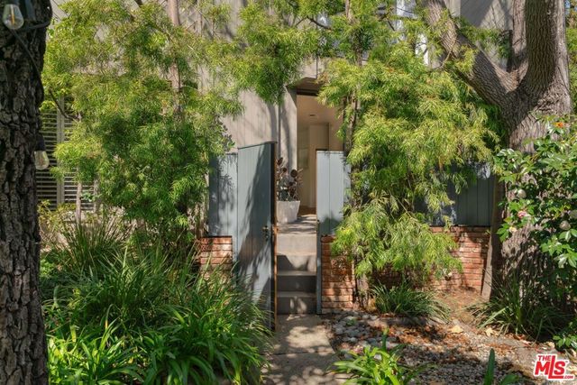 859 S Bundy Drive, Los Angeles, CA 90049