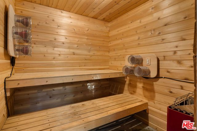 859 S Bundy Drive, Los Angeles, CA 90049