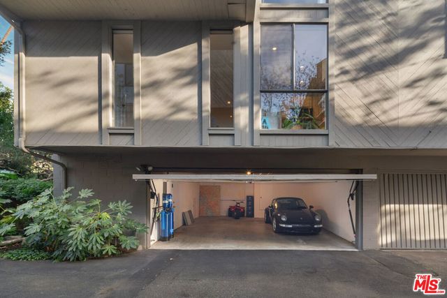 859 S Bundy Drive, Los Angeles, CA 90049