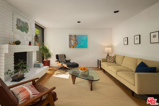 859 S Bundy Drive, Los Angeles, CA 90049