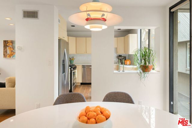 859 S Bundy Drive, Los Angeles, CA 90049