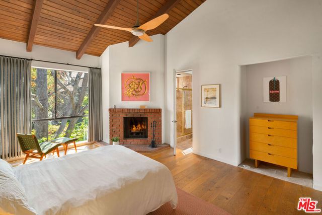 859 S Bundy Drive, Los Angeles, CA 90049