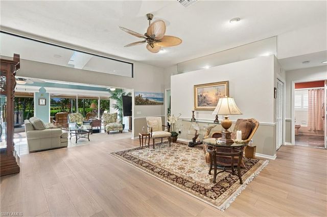 268 Countryside DR, Naples, FL 34104