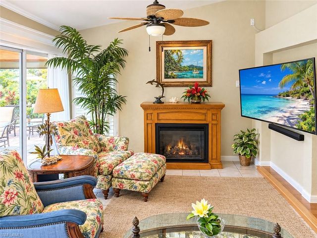 268 Countryside DR, Naples, FL 34104