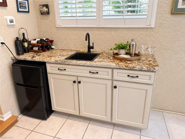 268 Countryside DR, Naples, FL 34104