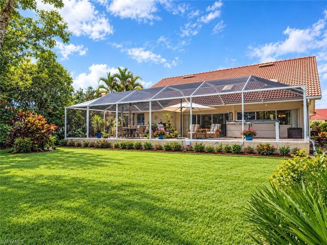 268 Countryside DR, Naples, FL 34104
