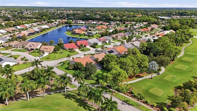 268 Countryside DR, Naples, FL 34104