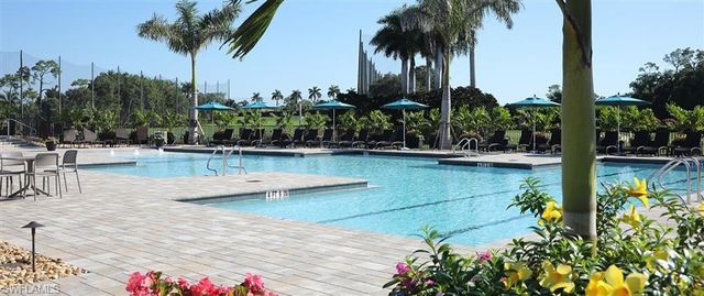 268 Countryside DR, Naples, FL 34104