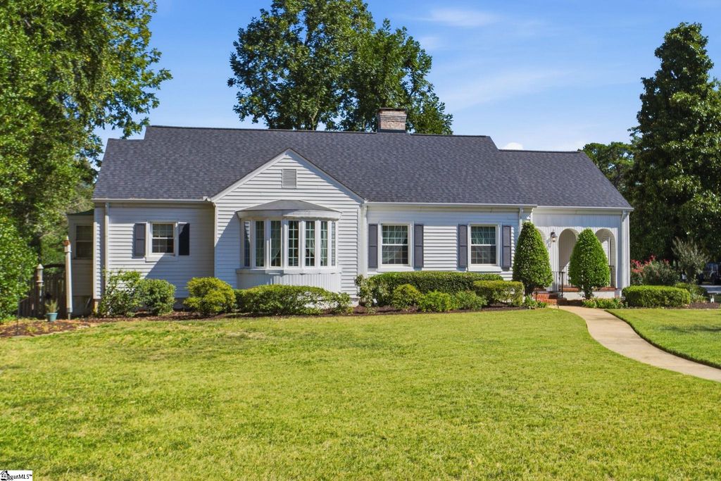 Image 1 of property listing at 2421 Augusta Street, Greenville, SC 29605