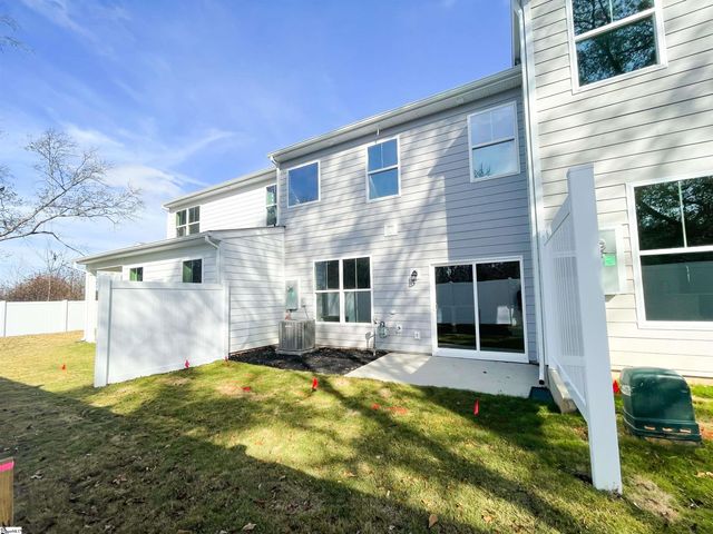 619 Autumn Lake Road, Simpsonville, SC 29681