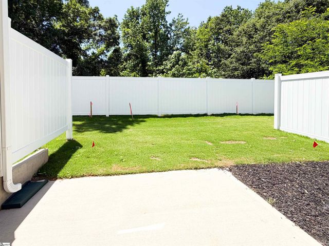 619 Autumn Lake Road, Simpsonville, SC 29681