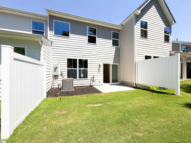 619 Autumn Lake Road, Simpsonville, SC 29681