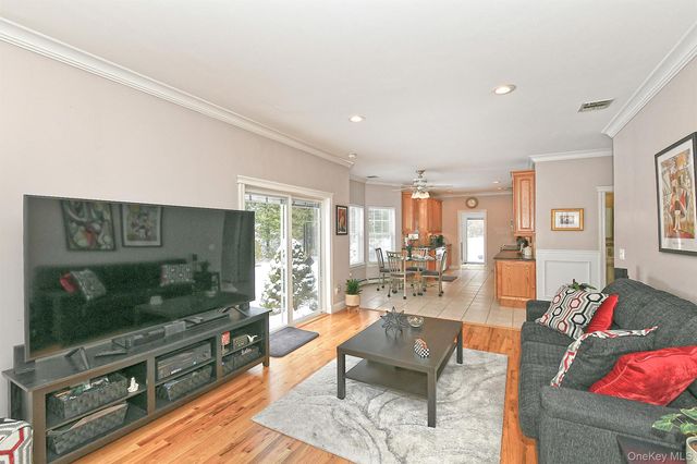 12 Crystal Brook Court, Nesconset, NY 11767