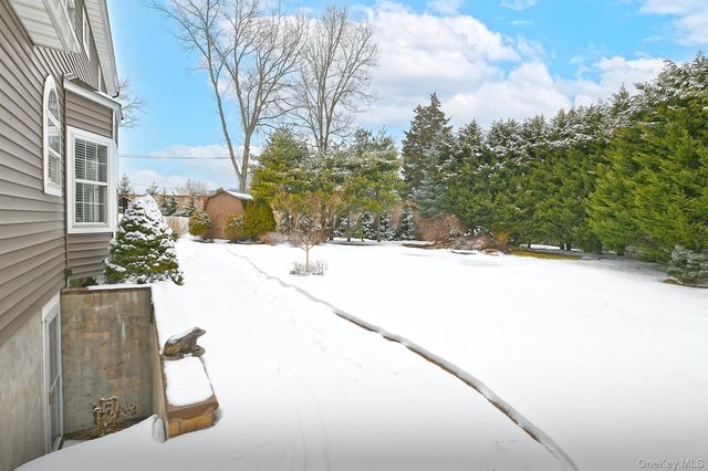 12 Crystal Brook Court, Nesconset, NY 11767