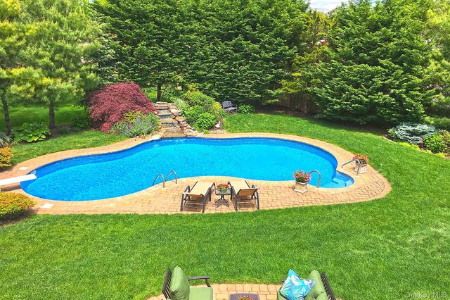 12 Crystal Brook Court, Nesconset, NY 11767