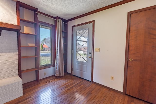 1240 S Arcadia Avenue, Springfield, MO 65804