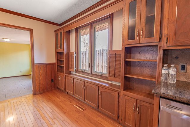 1240 S Arcadia Avenue, Springfield, MO 65804