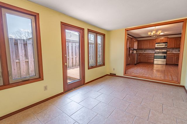 1240 S Arcadia Avenue, Springfield, MO 65804