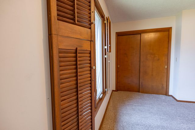 1240 S Arcadia Avenue, Springfield, MO 65804