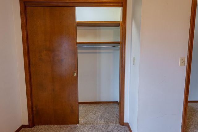 1240 S Arcadia Avenue, Springfield, MO 65804