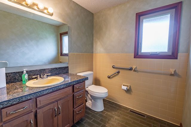 1240 S Arcadia Avenue, Springfield, MO 65804