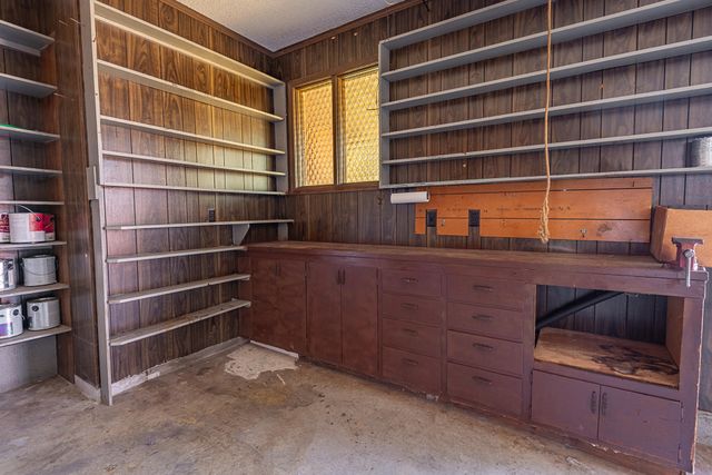 1240 S Arcadia Avenue, Springfield, MO 65804