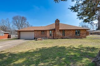 1240 S Arcadia Avenue, Springfield, MO 65804