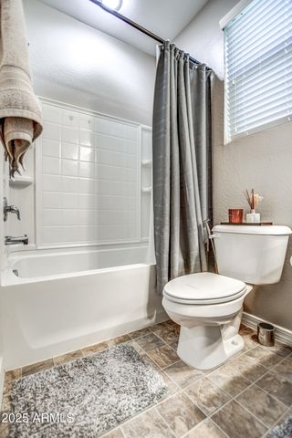 2842 E FRAKTUR Road, Phoenix, AZ 85040