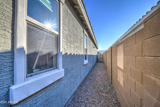 2842 E FRAKTUR Road, Phoenix, AZ 85040