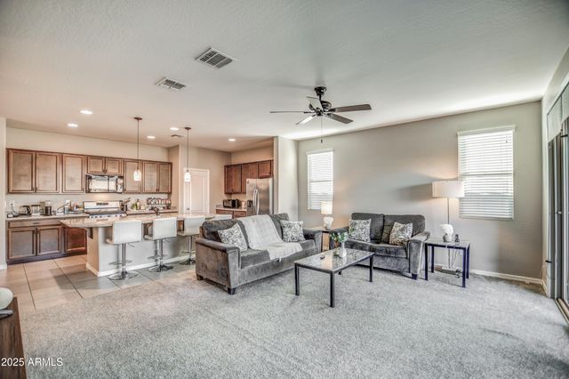 2842 E FRAKTUR Road, Phoenix, AZ 85040