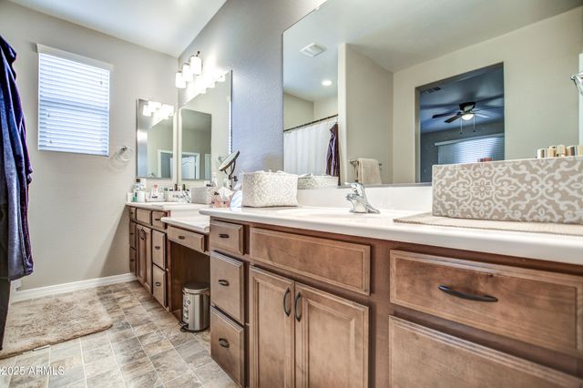 2842 E FRAKTUR Road, Phoenix, AZ 85040