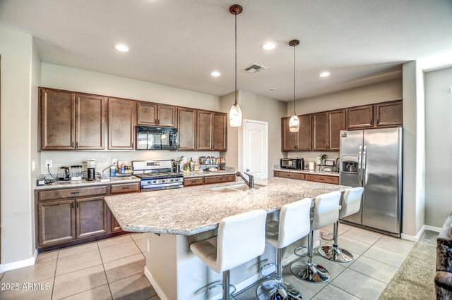 2842 E FRAKTUR Road, Phoenix, AZ 85040