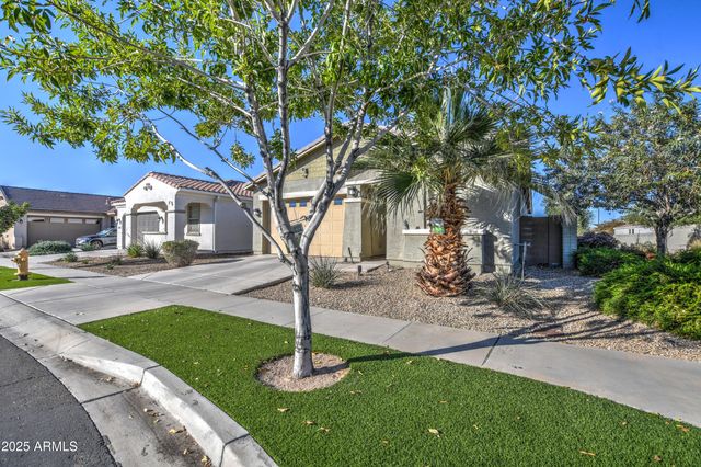 2842 E FRAKTUR Road, Phoenix, AZ 85040