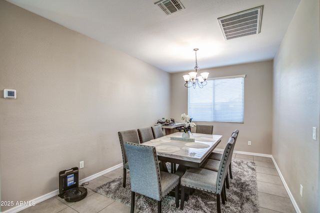 2842 E FRAKTUR Road, Phoenix, AZ 85040