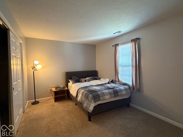 1946 Central Park Boulevard W, Greenwood, IN 46143