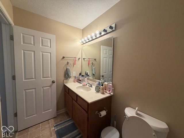 1946 Central Park Boulevard W, Greenwood, IN 46143