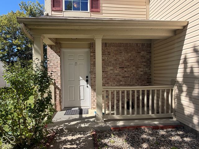 1946 Central Park Boulevard W, Greenwood, IN 46143