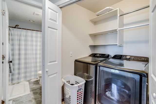 811 Rushwood Ct, Augusta, KS 67010