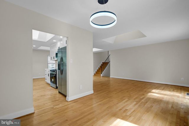 2230 CHESTERTOWN DR, Vienna, VA 22182