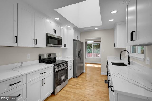 2230 CHESTERTOWN DR, Vienna, VA 22182