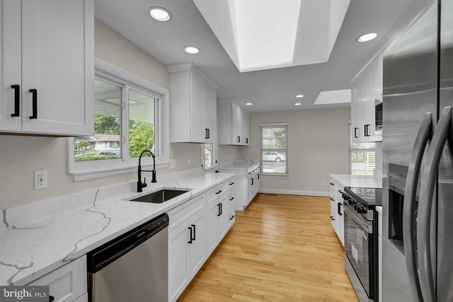 2230 CHESTERTOWN DR, Vienna, VA 22182