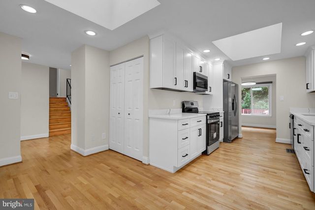 2230 CHESTERTOWN DR, Vienna, VA 22182