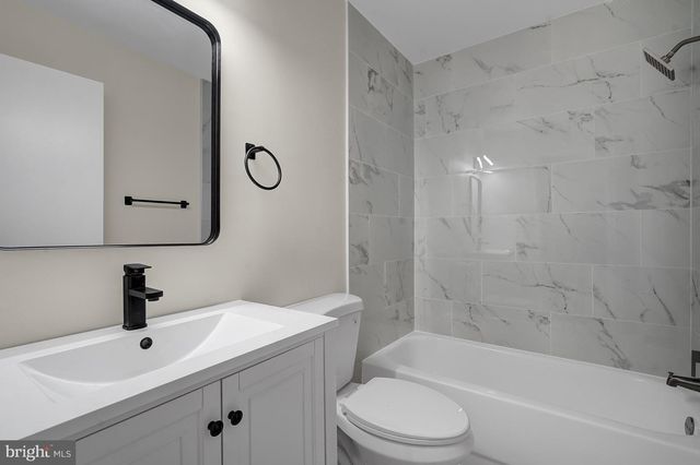 2230 CHESTERTOWN DR, Vienna, VA 22182