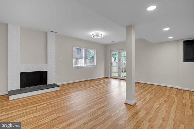 2230 CHESTERTOWN DR, Vienna, VA 22182