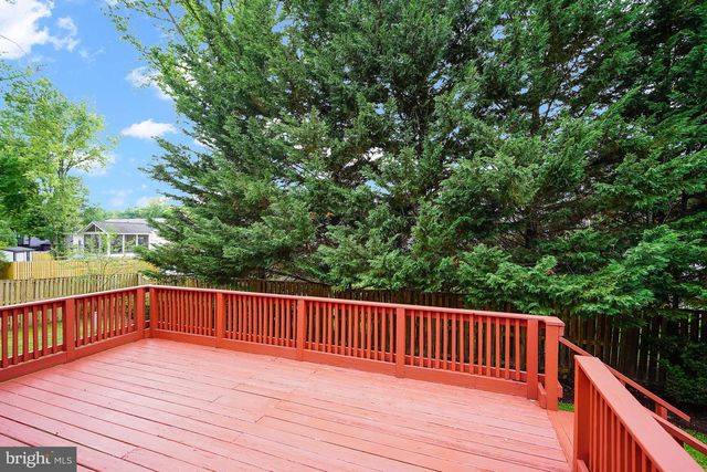 2230 CHESTERTOWN DR, Vienna, VA 22182