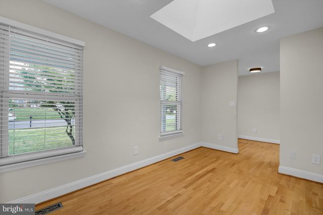 2230 CHESTERTOWN DR, Vienna, VA 22182