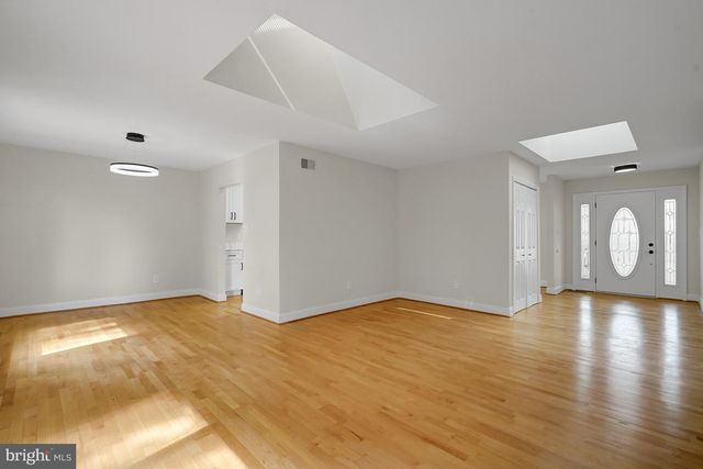 2230 CHESTERTOWN DR, Vienna, VA 22182