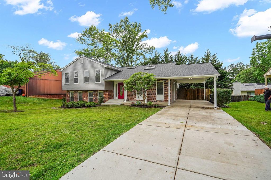 2230 CHESTERTOWN DR, Vienna, VA 22182
